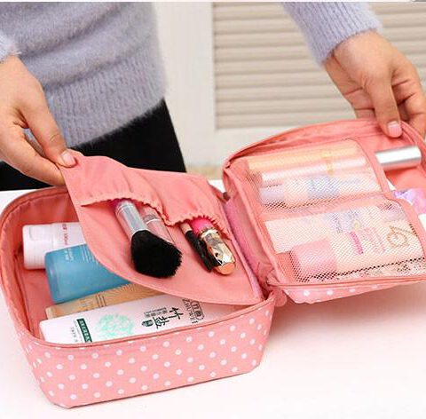 Hvad har jeg i min kosmetikpung når jeg rejser?