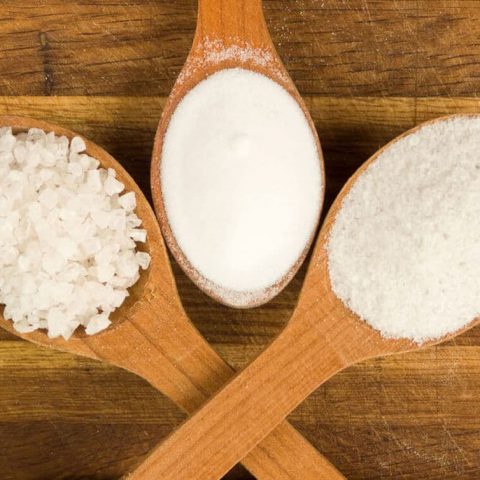 Hjemmelavet sukkerscrub med kamille og citron til fødderne